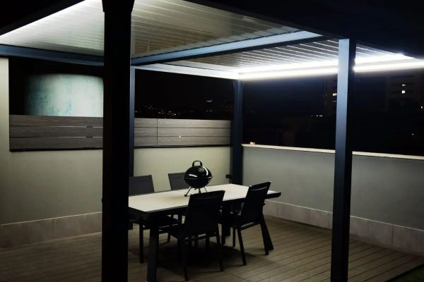 Pergola Horizon 2 by night